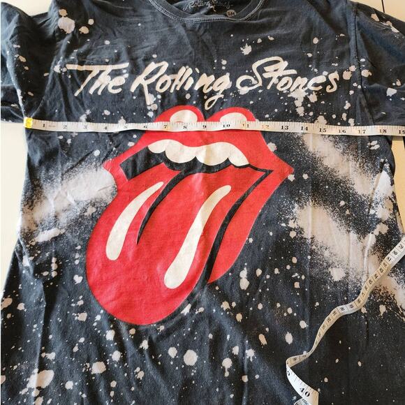 Rolling Stones Women's Black Bleach Dyed Classic Tee size Medium - Picture 6 of 7